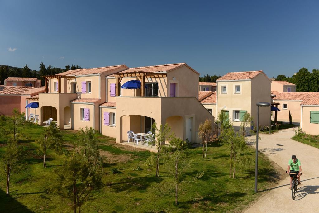 Residence Odalys Le Mas Des Alpilles Paradou Exterior foto