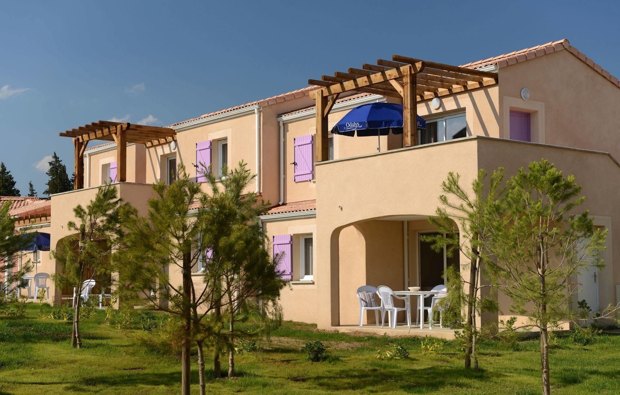 Residence Odalys Le Mas Des Alpilles Paradou Exterior foto